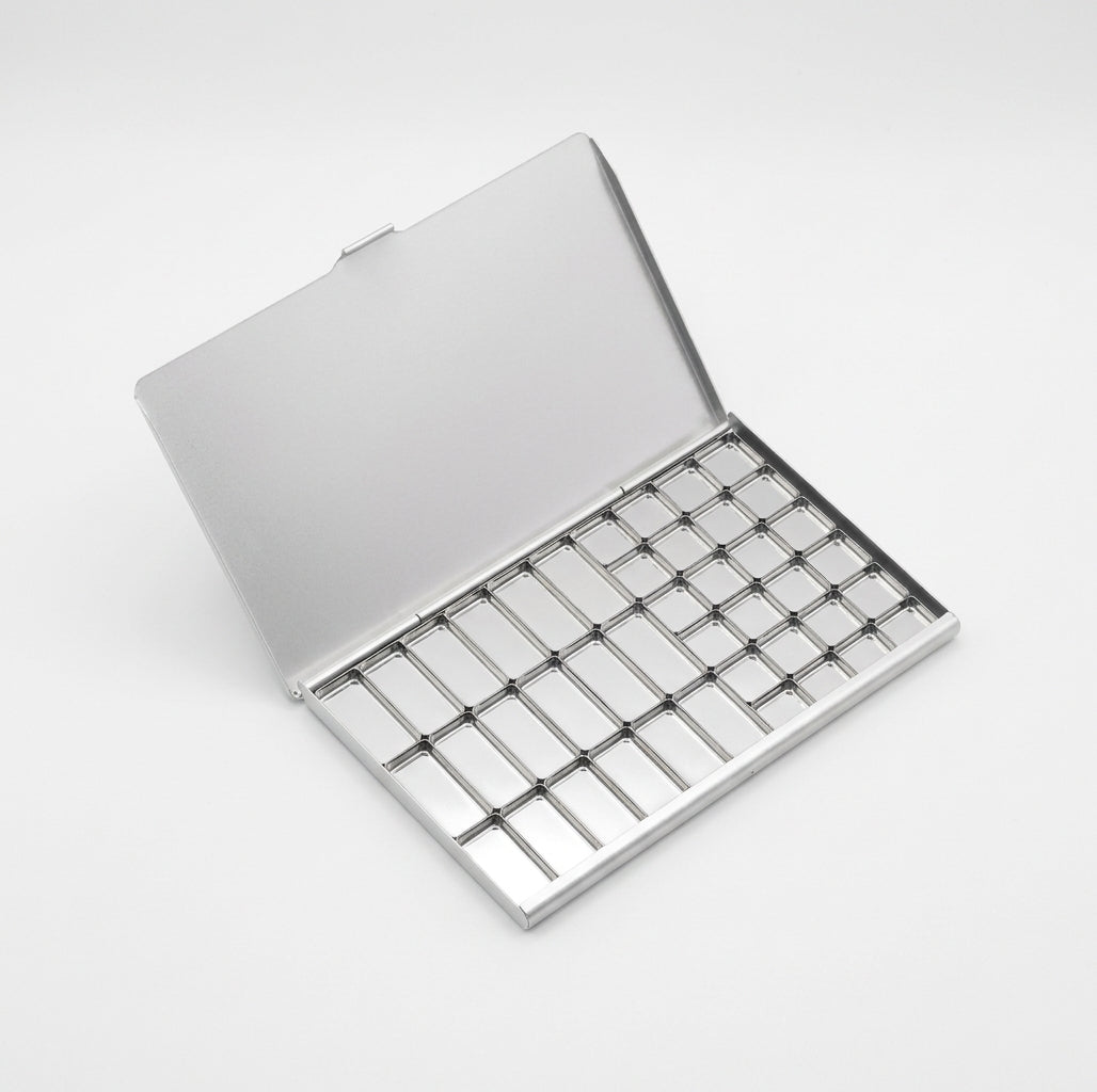 Moth Pro Magnetic Palette