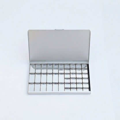 Moth Pro Magnetic Palette